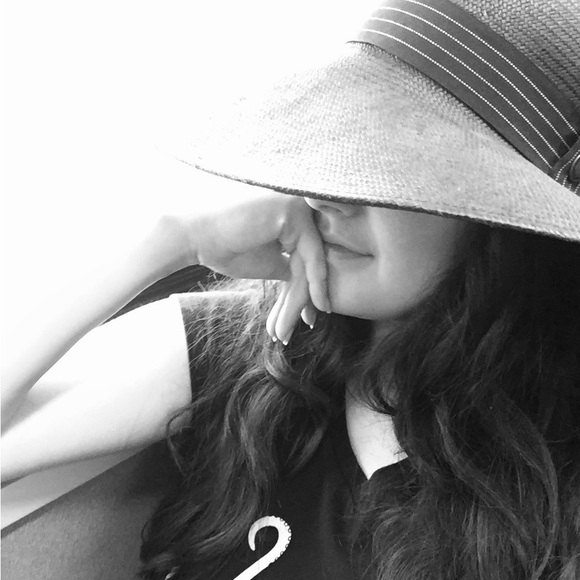 Meet your Posher, xThePinUpGirlx - Picture 1 of 1